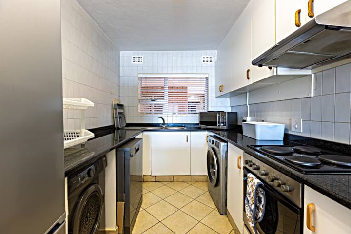 Club Ten - Unit 2 Kitchen